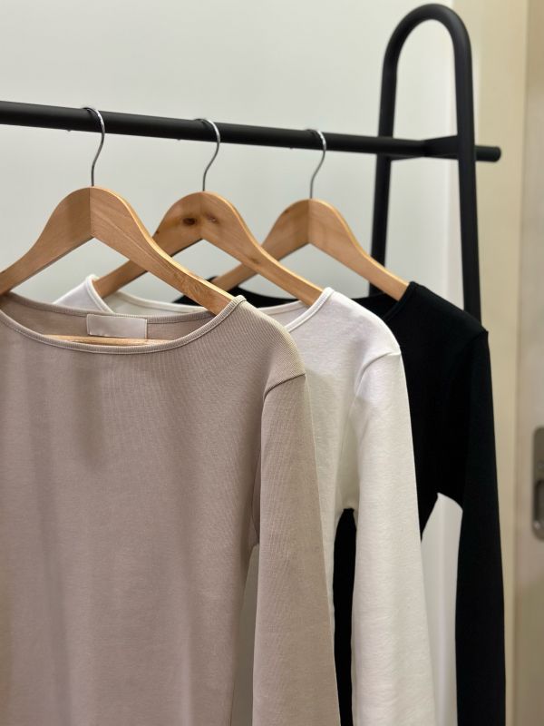 顯瘦挺版上衣 衣服,上衣,襯衫,針織衫,T恤,毛衣,背心,小可愛,內搭,洋裝,服飾,polo衫,羊毛上衣,大學T,帽T,短版上衣,貼身上衣,合身上衣,毛衣,親膚上衣,挺版上衣,顯瘦,特價,出清,特價出清,特價專區,季末出清