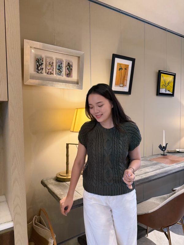 麻花編織短袖毛衣 