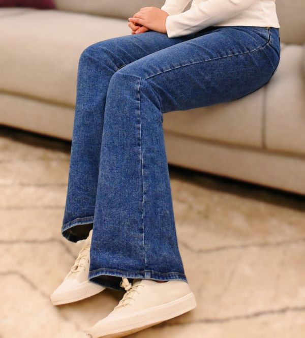 長腿小喇叭 牛仔褲,牛仔短褲,西裝褲,西褲,西裝短褲,休閒褲,休閒短褲,寬褲,內搭褲,緊身褲,長褲,黑褲,運動褲,老爺褲,工裝褲,男友褲,窄管褲,直筒褲,闊腿褲,喇叭褲,棉麻褲,涼感褲,leggings,垮褲,九分褲,七分褲,吊帶褲,連身褲