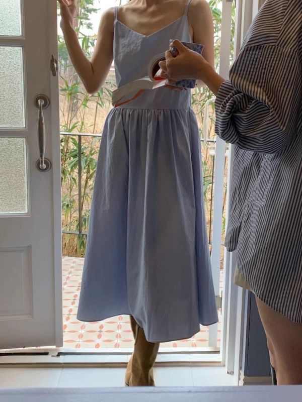 朝氣鄰家細帶洋 長裙,短裙,洋裝,碎花洋裝,襯衫洋裝,背心洋裝,度假洋裝,雪紡洋裝,雪紡長裙,百褶裙,牛仔裙,吊帶裙,毛裙,包臀裙,合身裙,魚尾裙,休閒洋裝