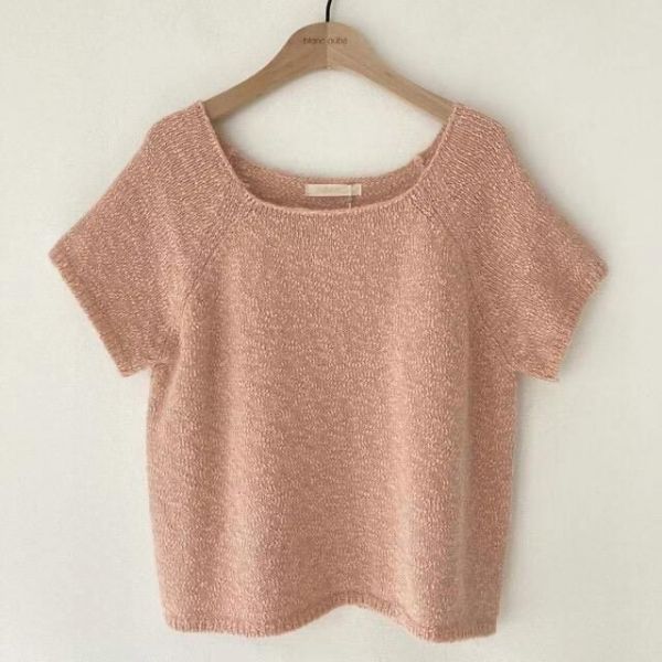 羊駝毛短袖上衣 衣服,上衣,襯衫,針織衫,T恤,毛衣,背心,小可愛,內搭,洋裝,服飾,polo衫,羊毛上衣,大學T,帽T,雪紡,棉麻,細肩帶背心,短版上衣,貼身上衣,合身上衣,毛衣,親膚上衣