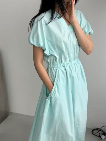 滿滿春意V領造型洋 