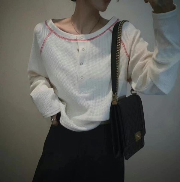 華夫格撞色上衣 
