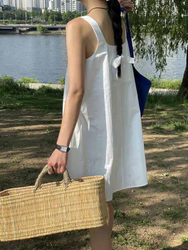 獨特波光方領短洋 長裙,短裙,洋裝,碎花洋裝,襯衫洋裝,背心洋裝,度假洋裝,雪紡洋裝,雪紡長裙,百褶裙,牛仔裙,吊帶裙,毛裙,包臀裙,合身裙,魚尾裙,休閒洋裝,亞麻裙,棉麻,紗裙,細肩帶洋,蛋糕裙,A字裙