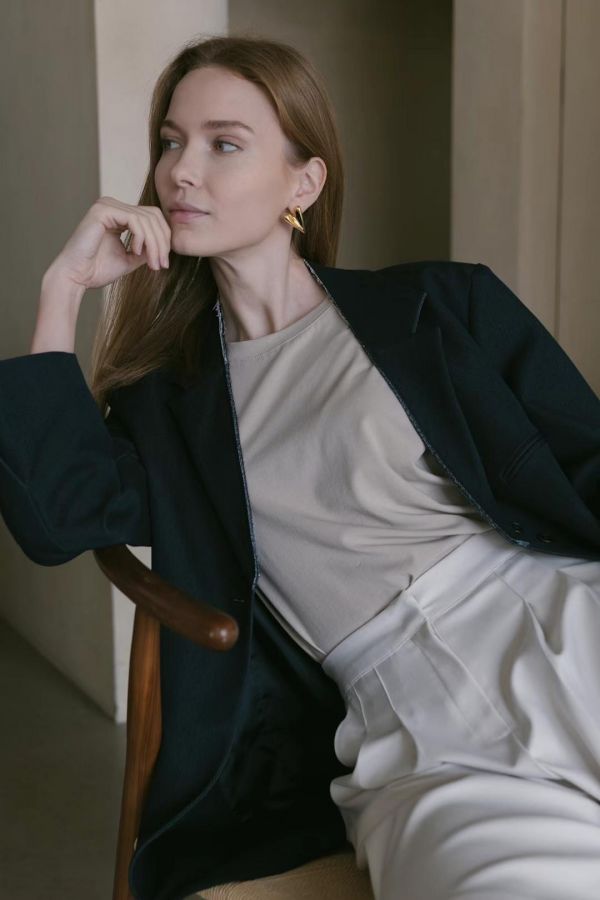 設計師高級西外 西裝外套,襯衫,牛仔外套,小香風外套,風衣外套,長版風衣外套,羊毛大衣,羽絨外套,連帽外套,休閒外套,棉麻西外,針織外套,防曬外套,披肩,披風,罩衫,鋪棉外套,小外套,羽絨背心