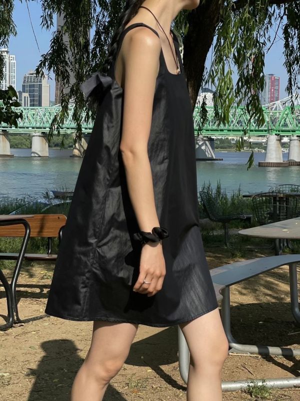 獨特波光方領短洋 長裙,短裙,洋裝,碎花洋裝,襯衫洋裝,背心洋裝,度假洋裝,雪紡洋裝,雪紡長裙,百褶裙,牛仔裙,吊帶裙,毛裙,包臀裙,合身裙,魚尾裙,休閒洋裝,亞麻裙,棉麻,紗裙,細肩帶洋,蛋糕裙,A字裙