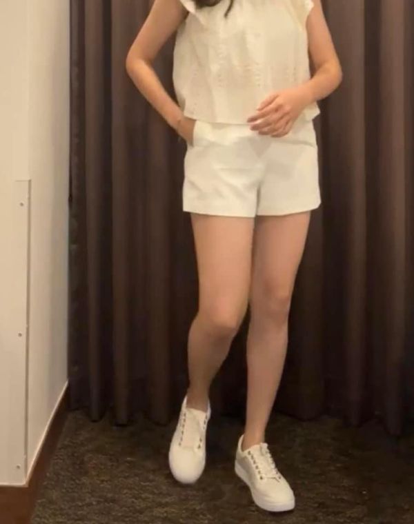 質感西裝短褲 牛仔褲,牛仔短褲,西裝褲,西褲,西裝短褲,休閒褲,休閒短褲,寬褲,內搭褲,長褲,工裝褲,男友褲,窄管褲,直筒褲,闊腿褲,喇叭褲,棉麻褲,涼感褲,西裝,正式穿搭,上班族穿搭,簡約風,約會穿搭