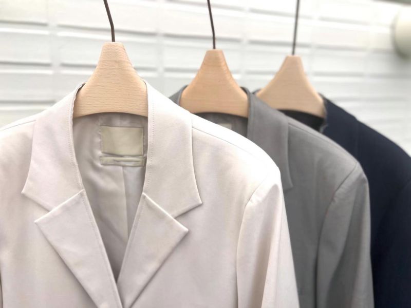 設計師高級西外 西裝外套,襯衫,牛仔外套,小香風外套,風衣外套,長版風衣外套,羊毛大衣,羽絨外套,連帽外套,休閒外套,棉麻西外,針織外套,防曬外套,披肩,披風,罩衫,鋪棉外套,小外套,羽絨背心