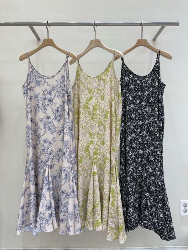 泰希超美雪紡洋 牛仔褲,牛仔短褲,西裝褲,西褲,西裝短褲,休閒褲,休閒短褲,寬褲,內搭褲,緊身褲,長褲,黑褲,運動褲,老爺褲,工裝褲,男友褲,窄管褲,直筒褲,闊腿褲,喇叭褲,棉麻褲,涼感褲,leggings,垮褲,九分褲,七分褲,吊帶褲,連身褲