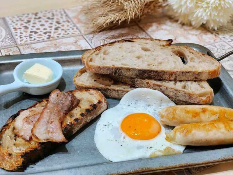 【冷凍】Chez Bix畢可思/法式手工香腸/早餐腸/60g*6 Chez Bix,畢可思,早餐腸