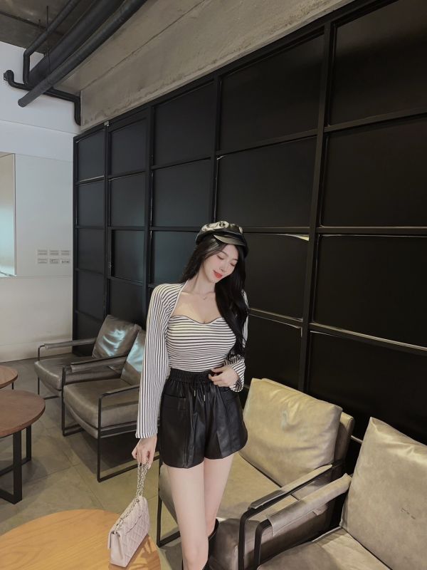 秋冬必備｜超挺版霧面皮褲 