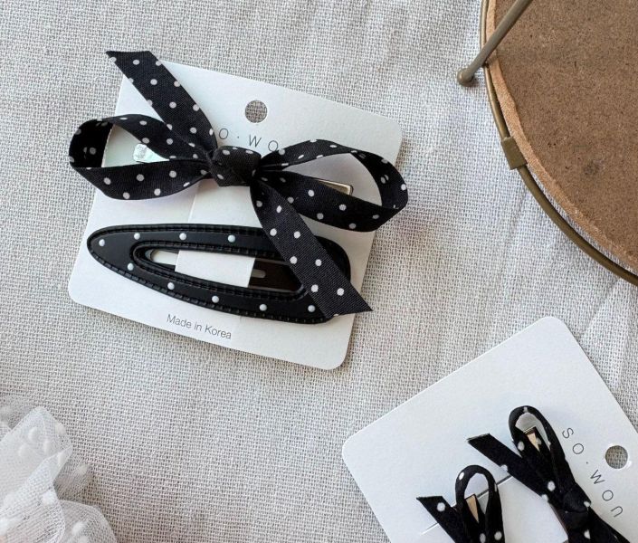 黑色點點蝴蝶結三角ＢＢ髮夾組 黑色點點蝴蝶結三角ＢＢ髮夾組
耳環
髮飾
手鍊
戒指
純銀飾品
珍珠耳環
三麗鷗代購
飾品店