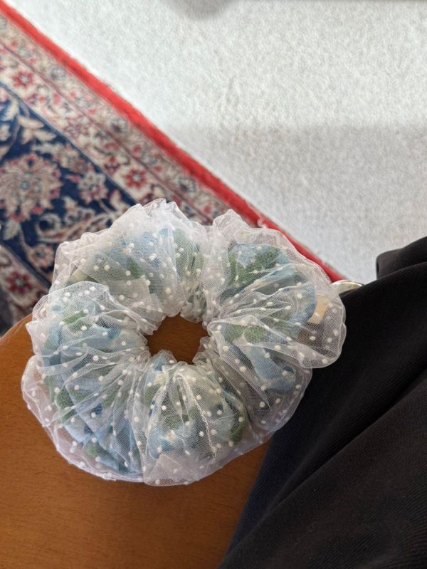 花卉雙層點點紗大腸圈 點點透紗花卉雙層設計大腸圈
蕾絲花瓣滾邊小碎花大腸圈
韓國飾品
韓國耳環
耳環
髮飾
手鍊
戒指
純銀飾品
珍珠耳環
三麗鷗代購
飾品店