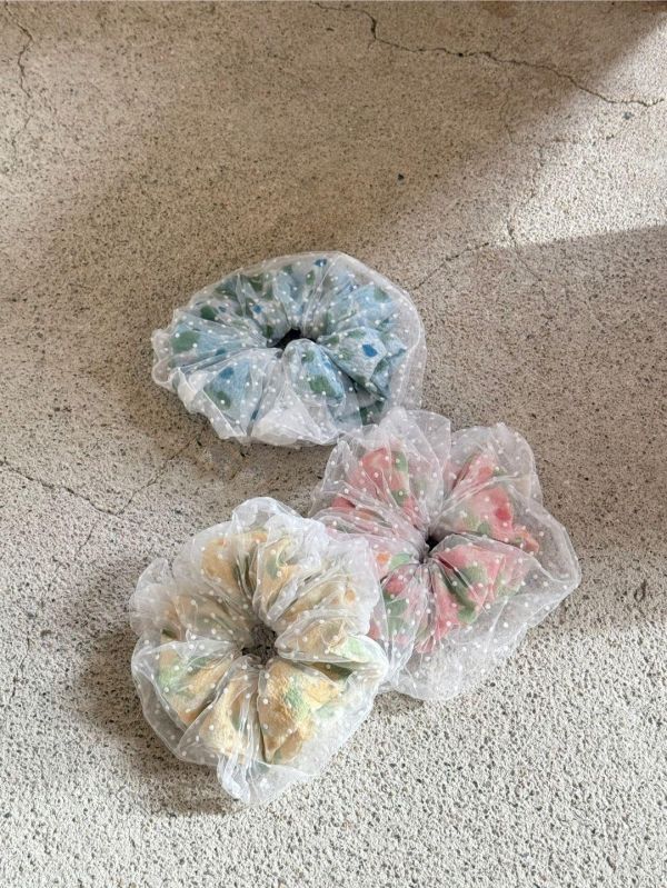 花卉雙層點點紗大腸圈 點點透紗花卉雙層設計大腸圈
蕾絲花瓣滾邊小碎花大腸圈
韓國飾品
韓國耳環
耳環
髮飾
手鍊
戒指
純銀飾品
珍珠耳環
三麗鷗代購
飾品店