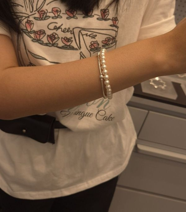 925純銀 磁吸珍珠手鍊 4mm 925純銀 
925純銀磁吸珍珠串手鍊 4mm
韓國耳環
耳環
髮飾
手鍊
戒指
純銀飾品
珍珠耳環
三麗鷗代購
飾品店