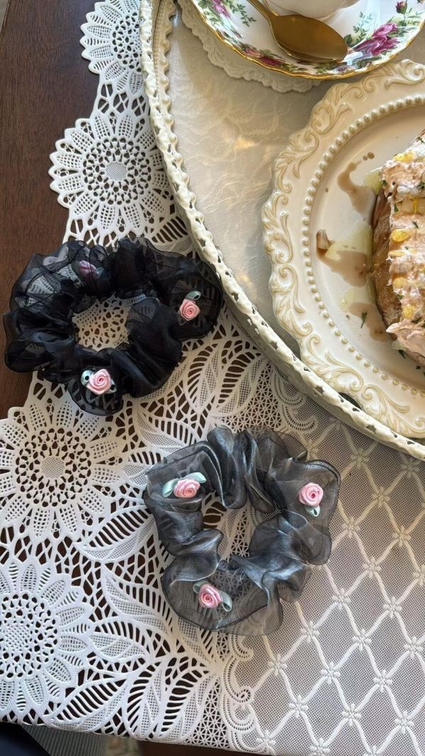 粉色玫瑰花透紗小腸圈2色 粉色玫瑰花透紗小腸圈2色
韓國飾品
韓國耳環
耳環
髮飾
手鍊
戒指
純銀飾品
珍珠耳環
三麗鷗代購
飾品店