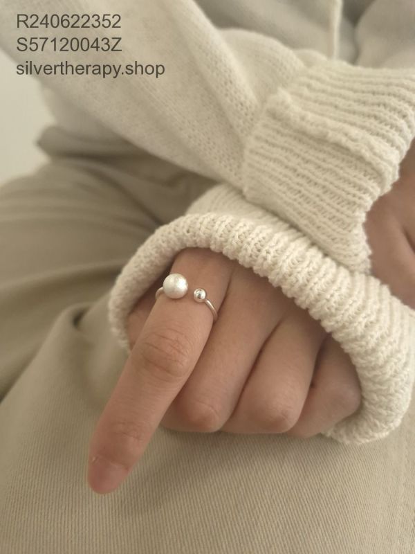 925純銀 銀珠珠開口純銀戒指 925純銀 銀珠珠開口純銀戒指
韓國飾品
韓國耳環
耳環
髮飾
手鍊
戒指
純銀飾品
珍珠耳環
三麗鷗代購
飾品店