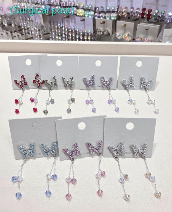 蝴蝶亮鑽小水晶長耳環 蝴蝶亮鑽小水晶長耳環
韓國飾品
韓國耳環
耳環
髮飾
手鍊
戒指
純銀飾品
珍珠耳環
三麗鷗代購
飾品店