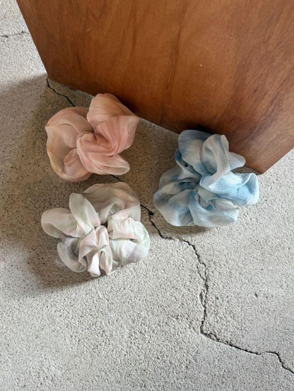 美美水彩暈染感大腸圈3色 美美水彩暈染感大腸圈3色
韓國飾品
韓國耳環
耳環
髮飾
手鍊
戒指
純銀飾品
珍珠耳環
三麗鷗代購
飾品店