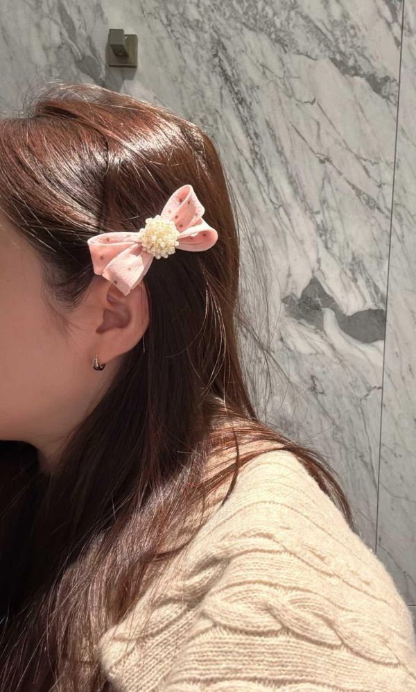 清新點點珍珠髮夾2色 清新點點珍珠髮夾2色
韓國飾品
韓國耳環
耳環
髮飾
手鍊
戒指
純銀飾品
珍珠耳環
三麗鷗代購
飾品店