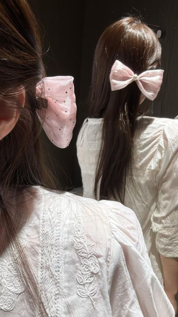 點點歐根紗珍珠蝴蝶結髮夾5色 立體條紋山茶花髮圈
韓國飾品
韓國耳環
耳環
髮飾
手鍊
戒指
純銀飾品
珍珠耳環
三麗鷗代購
飾品店