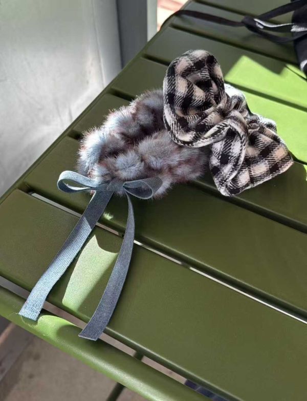 毛毛蝴蝶結大腸圈 毛毛蝴蝶結大腸圈
韓國飾品
韓國耳環
耳環
髮飾
大腸圈
腸圈
手鍊
戒指
純銀飾品
珍珠耳環
三麗鷗代購
飾品店