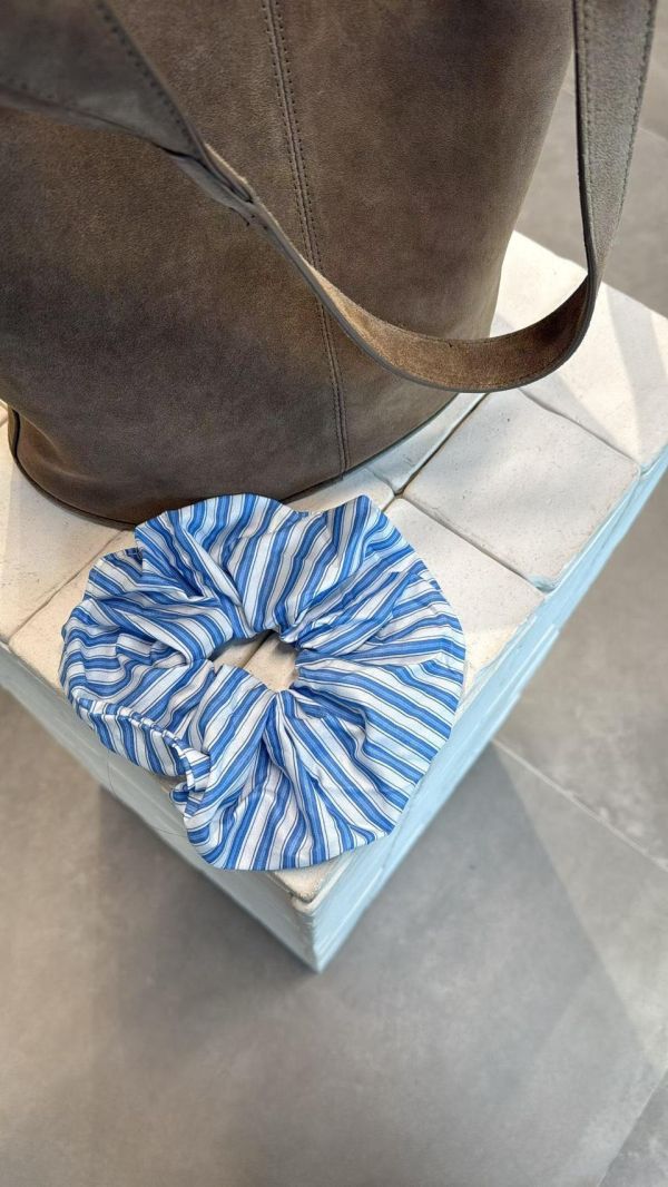 時髦條紋藍腸圈2色 珍珠花園透紗腸圈
韓國飾品
韓國耳環
耳環
髮飾
手鍊
戒指
純銀飾品
珍珠耳環
三麗鷗代購
飾品店