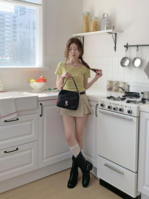 Le-junev新款米尼牛仔愛心包包3色 Le-junev新款米尼牛仔愛心包包3色
韓國飾品
韓國耳環
耳環
髮飾
大腸圈
腸圈
手鍊
戒指
純銀飾品
珍珠耳環
三麗鷗代購
飾品店