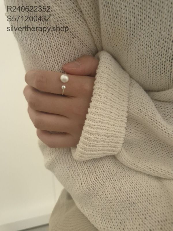 925純銀 銀珠珠開口純銀戒指 925純銀 銀珠珠開口純銀戒指
韓國飾品
韓國耳環
耳環
髮飾
手鍊
戒指
純銀飾品
珍珠耳環
三麗鷗代購
飾品店