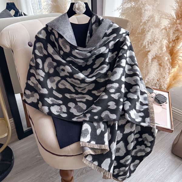 大豹紋雙面羊絨圍巾4色 羊絨圍巾
大豹紋雙面羊絨圍巾4色
韓國飾品
韓國耳環
耳環
髮飾
手鍊
戒指
純銀飾品
珍珠耳環
三麗鷗代購
飾品店