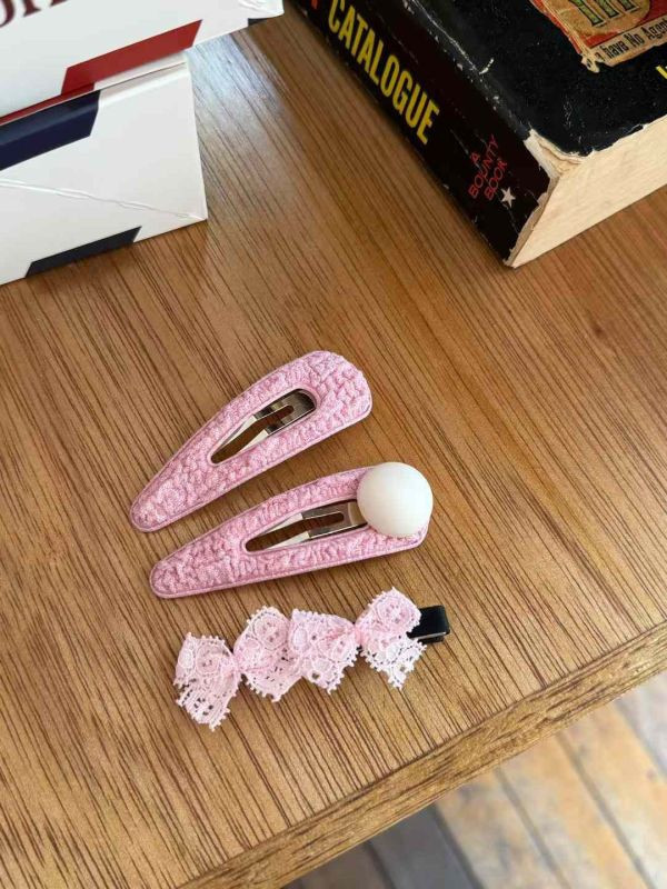 素色紋理ＢＢ夾 蝴蝶結紗鯊魚抓夾
髮飾
韓國飾品
韓國耳環
耳環
純銀商品
韓國設計
流行