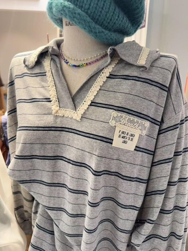 蕾絲V領條紋POLO上衣3色 撞色條紋V領蕾絲POLO上衣3色
東大門
MARI&CO
韓國飾品
韓國耳環
耳環
髮飾
大腸圈
腸圈
手鍊
戒指
純銀飾品
珍珠耳環
三麗鷗代購
飾品店