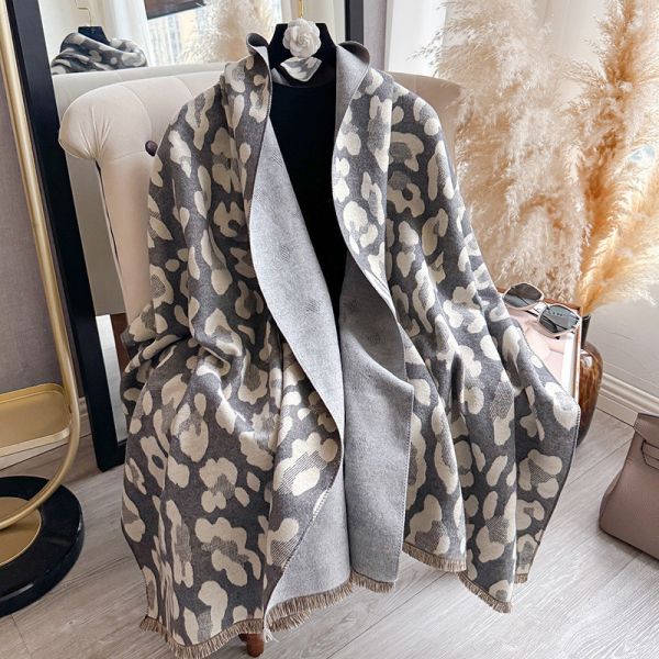 大豹紋雙面羊絨圍巾4色 羊絨圍巾
大豹紋雙面羊絨圍巾4色
韓國飾品
韓國耳環
耳環
髮飾
手鍊
戒指
純銀飾品
珍珠耳環
三麗鷗代購
飾品店