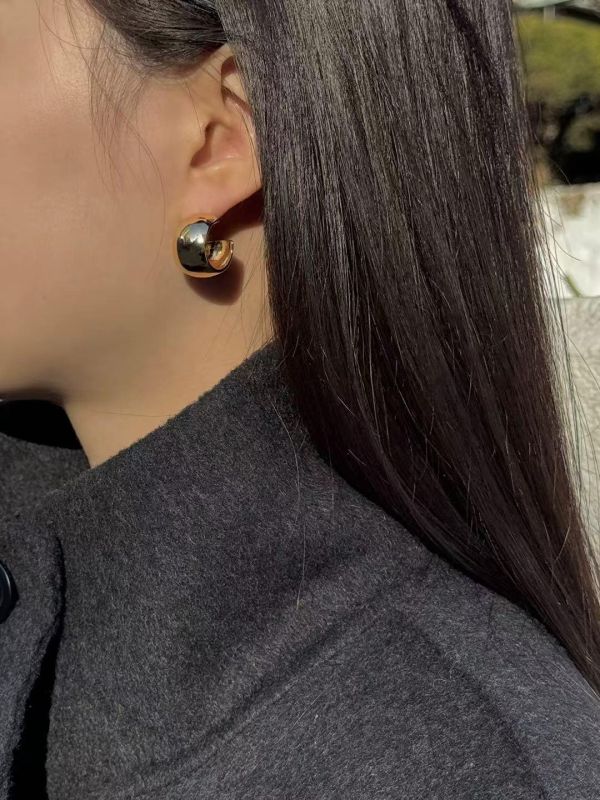 鍍銅24K寬版4/3圈耳環2色 鍍銅24K寬版4/3圈耳環2色
韓國耳環
耳環
髮飾
手鍊
戒指
純銀飾品
珍珠耳環
三麗鷗代購
飾品店