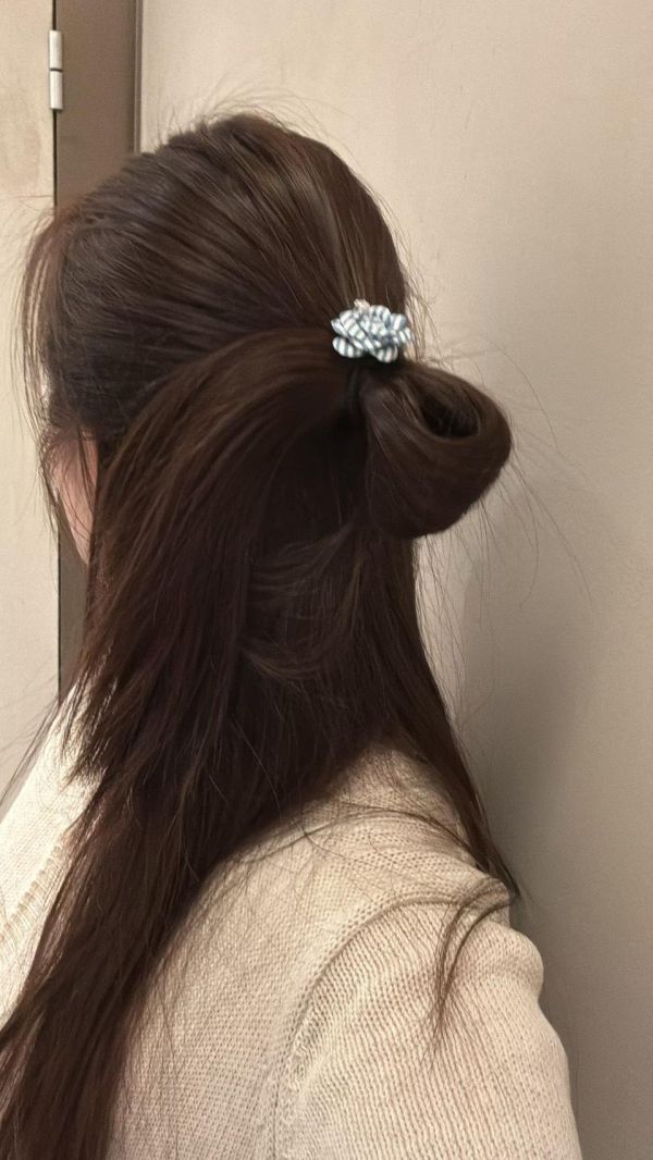 立體條紋山茶花髮圈 立體條紋山茶花髮圈
韓國飾品
韓國耳環
耳環
髮飾
手鍊
戒指
純銀飾品
珍珠耳環
三麗鷗代購
飾品店