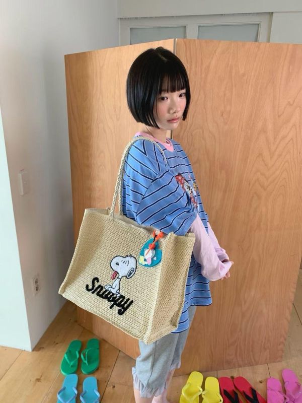 Le-junev新款PEANUTS 史努比草編滾邊包包4色 Le-junev新款PEANUTS 史努比草編滾邊包包4色
韓國飾品
韓國耳環
耳環
髮飾
大腸圈
腸圈
手鍊
戒指
純銀飾品
珍珠耳環
三麗鷗代購
飾品店