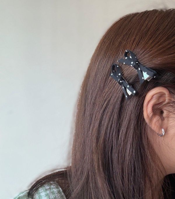 MINI點點蝴蝶結髮夾組 黑色點點蝴蝶結三角ＢＢ髮夾組
耳環
髮飾
手鍊
戒指
純銀飾品
珍珠耳環
三麗鷗代購
飾品店