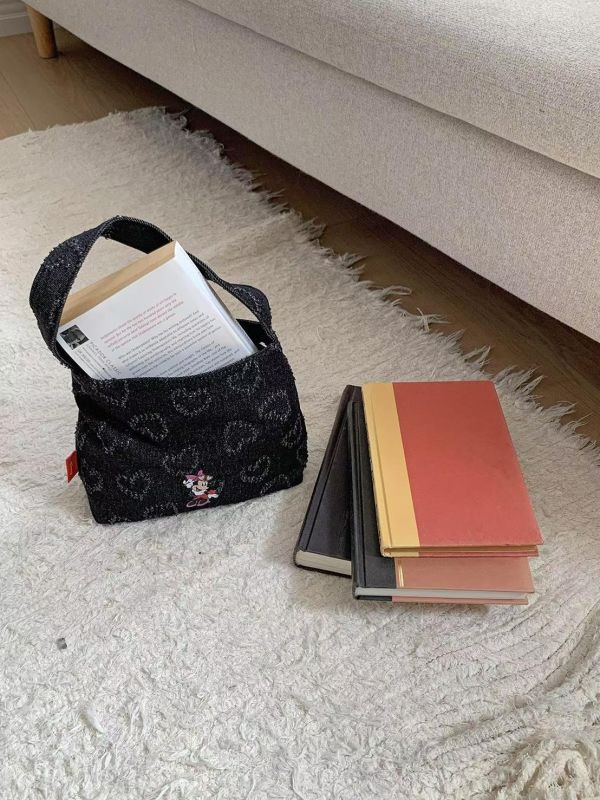 Le-junev新款米尼牛仔愛心包包3色 Le-junev新款米尼牛仔愛心包包3色
韓國飾品
韓國耳環
耳環
髮飾
大腸圈
腸圈
手鍊
戒指
純銀飾品
珍珠耳環
三麗鷗代購
飾品店