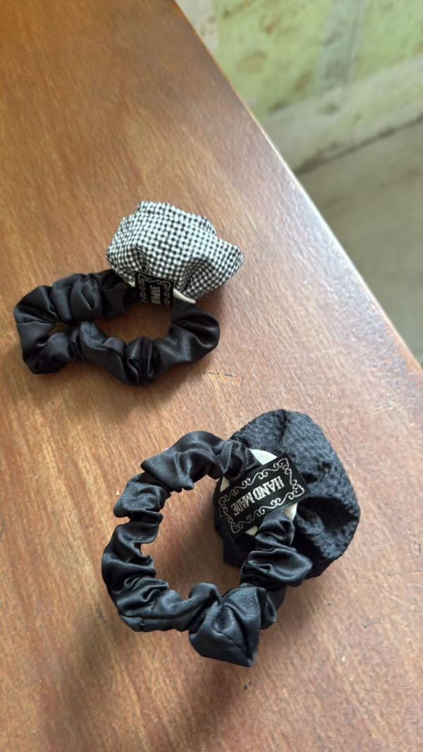 小香風珍珠玫瑰花髮圈 小香風珍珠玫瑰花髮圈
韓國飾品
韓國耳環
耳環
髮飾
手鍊
戒指
純銀飾品
珍珠耳環
三麗鷗代購
飾品店