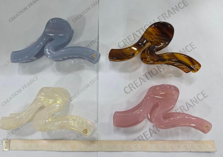 CREATION FRANCE 時髦線條抓夾10色 CREATION FRANCE 時髦線條抓夾10色
蝴蝶結抓夾8色
韓國飾品
韓國耳環
耳環
髮飾
手鍊
戒指
純銀飾品
珍珠耳環
三麗鷗代購
飾品店