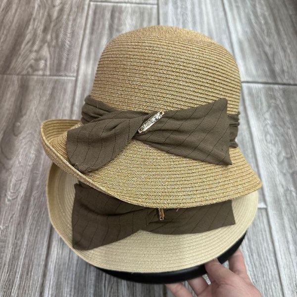 法式蝴蝶結緞帶遮陽草帽 韓國飾品
韓國耳環
耳環
髮飾
大腸圈
腸圈
手鍊
戒指
純銀飾品
珍珠耳環
三麗鷗代購
飾品店
草帽
拉菲草
法式緞帶後凹設計草帽
法式蝴蝶結緞帶遮陽草帽