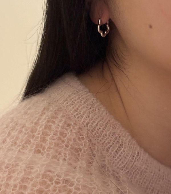 925純銀 花型圈圈簍空耳環 925純銀 
925純銀 花型圈圈簍空耳環
韓國飾品
韓國耳環
耳環
髮飾
手鍊
戒指
純銀飾品
珍珠耳環
三麗鷗代購
飾品店