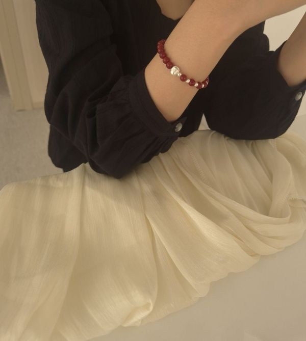 925純銀 紅色圓石混銀珠手鍊 925純銀 紅色圓石混銀珠手鍊
韓國飾品
韓國耳環
耳環
髮飾
手鍊
戒指
純銀飾品
珍珠耳環
三麗鷗代購
飾品店