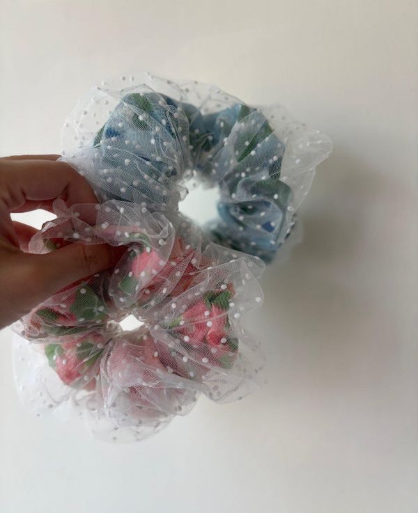 花卉雙層點點紗大腸圈 點點透紗花卉雙層設計大腸圈
蕾絲花瓣滾邊小碎花大腸圈
韓國飾品
韓國耳環
耳環
髮飾
手鍊
戒指
純銀飾品
珍珠耳環
三麗鷗代購
飾品店