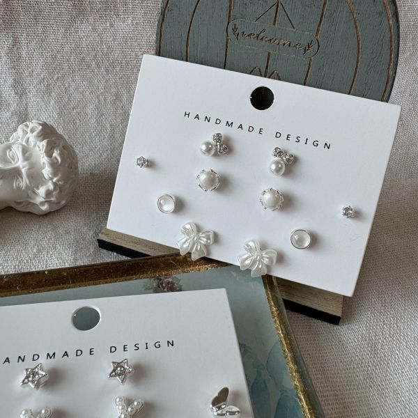 白色系蝴蝶結珍珠多組合耳環 2行星多組合耳環
韓國飾品
韓國耳環
耳環
髮飾
大腸圈
腸圈
手鍊
戒指
純銀飾品
珍珠耳環
三麗鷗代購
飾品店