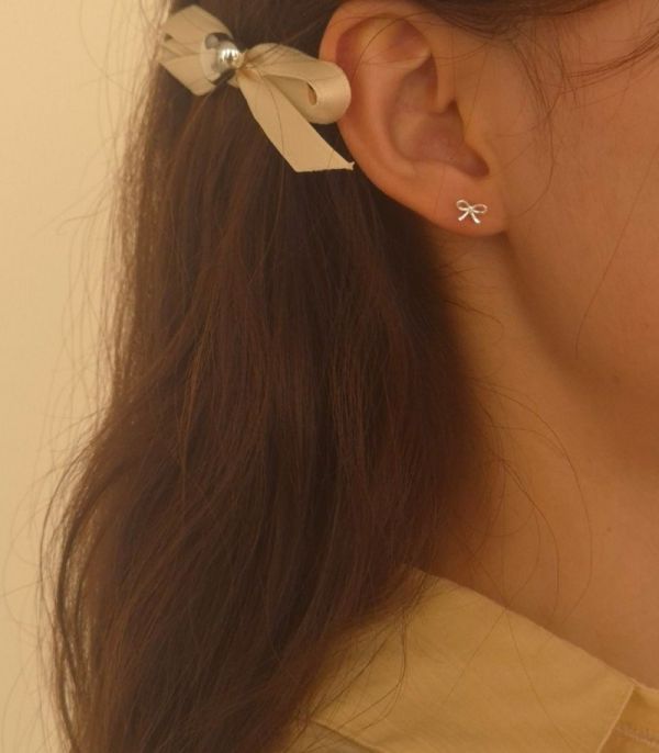 925純銀 蝴蝶結貼耳純銀耳環 925純銀 
925純銀 蝴蝶結貼耳純銀耳環
韓國耳環
耳環
髮飾
手鍊
戒指
純銀飾品
珍珠耳環
三麗鷗代購
飾品店