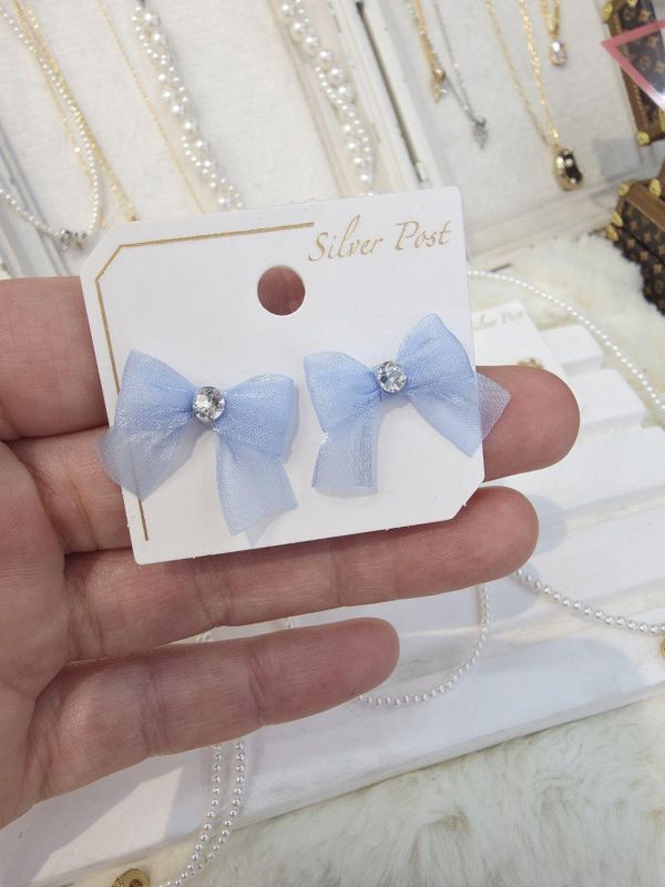 立體蝴蝶結紗小鑽3色 立體蝴蝶結紗小鑽3色
韓國飾品
韓國耳環
耳環
髮飾
手鍊
戒指
純銀飾品
珍珠耳環
三麗鷗代購
飾品店