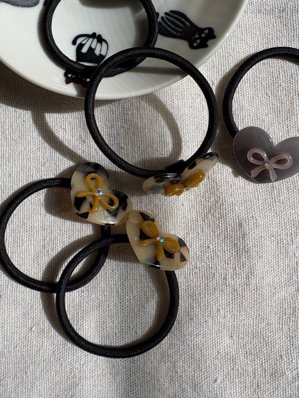 CREATION FRANCE 愛心蝴蝶結髮圈 CREATION FRANCE 
CREATION FRANCE 愛心蝴蝶結髮圈