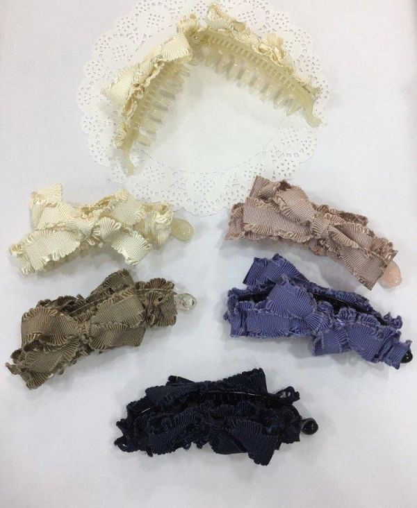 素色蝴蝶結鬚邊香蕉夾 素色蝴蝶結鬚邊香蕉夾
韓國飾品
韓國耳環
耳環
髮飾
手鍊
戒指
純銀飾品
珍珠耳環
三麗鷗代購
飾品店