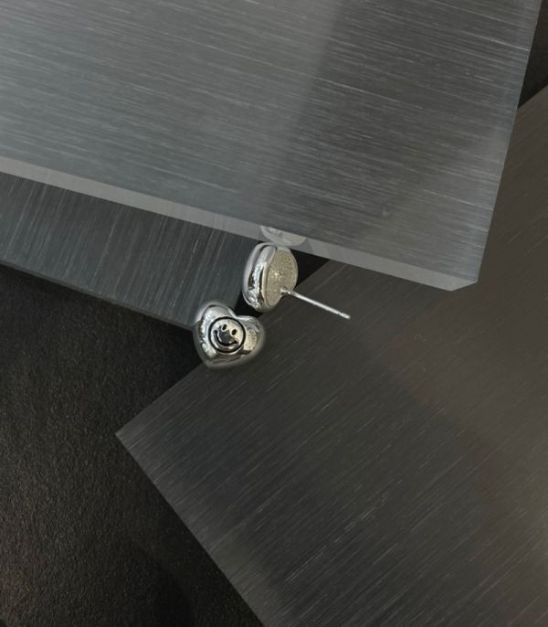 925純銀 愛心笑臉純銀耳環 925純銀 
925純銀 愛心笑臉純銀耳環
韓國耳環
耳環
髮飾
手鍊
戒指
純銀飾品
珍珠耳環
三麗鷗代購
飾品店